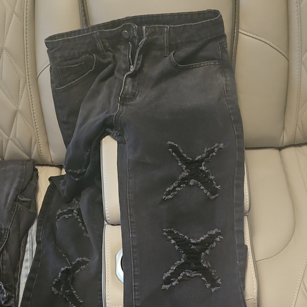 Stylish Black Distressed Women Jeans